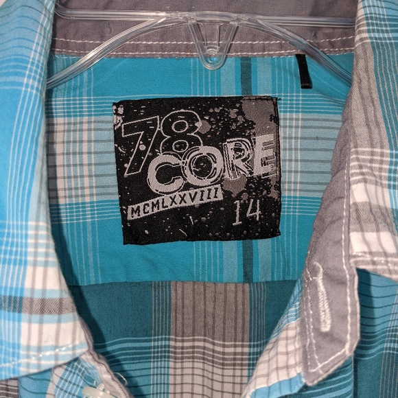 Short-sleeved light blue shirt - Picture 2 of 5